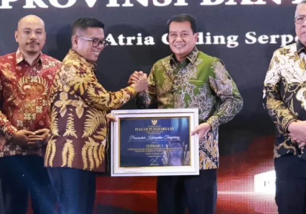 Pemkab Tangerang Sabet Paritrana Award 2024, Bupati Maesyal Rasyid: “Ini Bukan Sekadar Penghargaan, Tapi Komitmen untuk Pekerja”