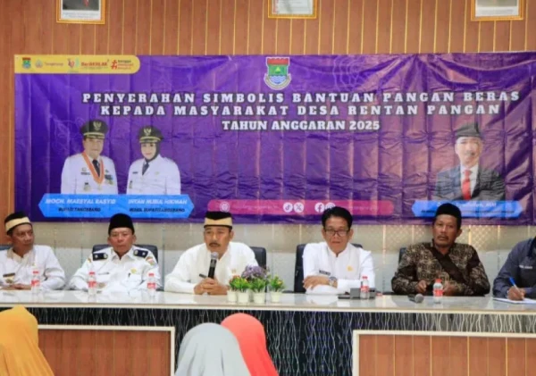 Pemkab Tangerang Salurkan Bantuan Beras untuk 1.725 Keluarga di Desa Rentan Pangan