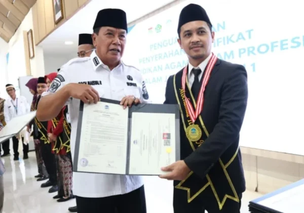 753 Guru PAI Raih Sertifikat Profesional, Bupati Maesyal Rasyid: “Ini Bukti Doa, Usaha, dan Ketakwaan Mereka”