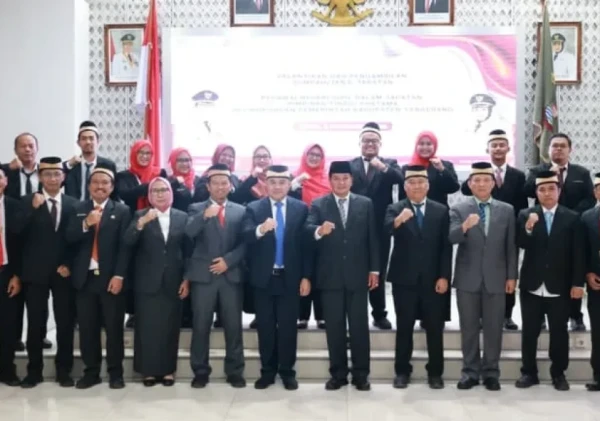 Bupati Tangerang Lantik Dua Pejabat Pimpinan Tinggi Pratama