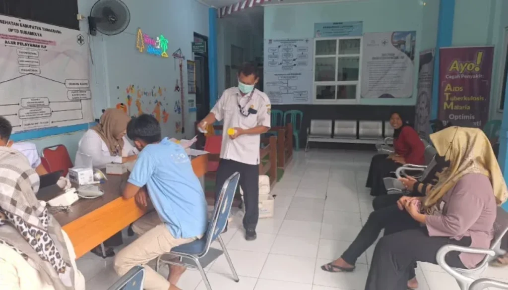 Puskesmas Sukamulya Periksa Kesehatan Tenaga Kerja Dapur MBG Insan Pratama