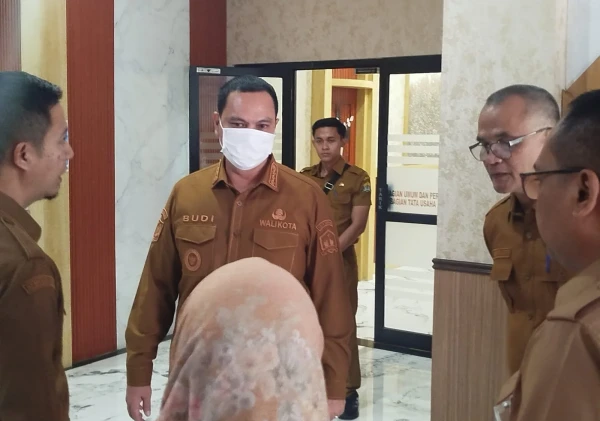 Pemkot Serang Bahas Strategi Dongkrak PAD, Wali Kota Gelar Rapat Bersama Pejabat Eselon II