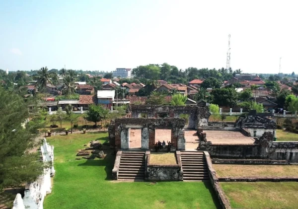 Keraton Kaibon, Jejak Kejayaan Kesultanan Banten yang Tetap Memikat