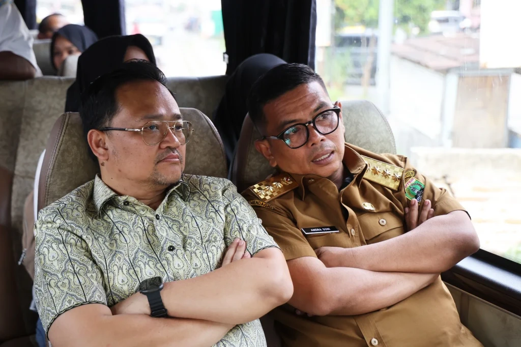 Gubernur Banten Andra Soni Jajal Langsung Layanan Trans Banten Rute Terminal Pakupatan–Kampus Untirta Sindangsari
