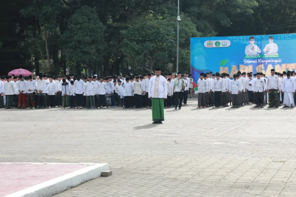 Ribuan Santri Padati Alun-Alun Barat Kota Serang, Wali Kota Budi Rustandi: Hari Santri Momentum Kebanggaan dan Keteladanan