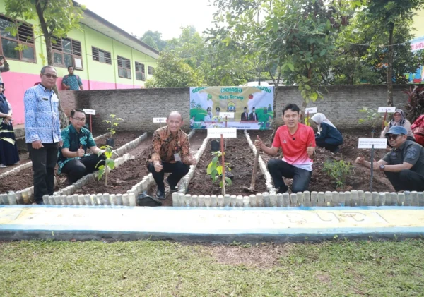 Pemkot Serang Dorong Kesadaran Lingkungan Lewat Gerakan Menanam Serang Hijau (GEMASH)