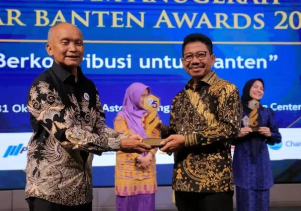 Pemkot Tangerang Raih Penghargaan Pelopor Pelayanan Publik Digital di Kabar Banten Awards 2025