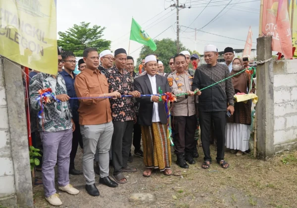 Wakil Walikota Cilegon Resmikan Yayasan Makam Balung