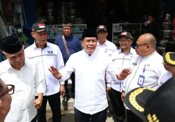 Bupati Tangerang Tinjau Langsung Permasalahan Banjir di RW 11 Villa Tangerang Elok