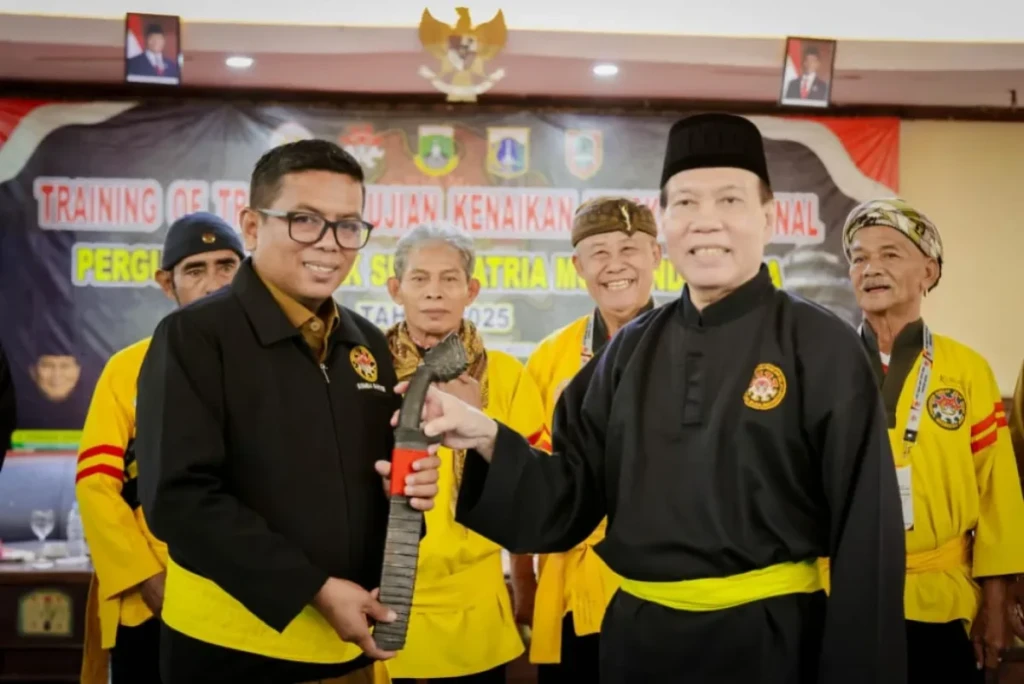 Dari Anyer, Andra Soni Dianugerahi Sabuk Kehormatan Pendekar SMI, Ada Pesan Besar di Baliknya