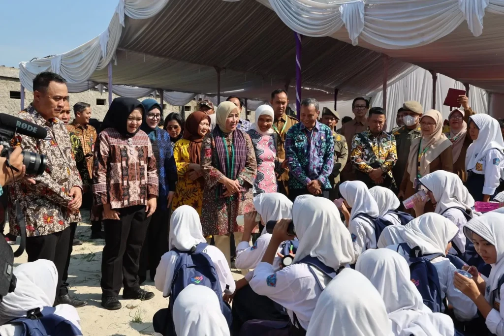 Al Muktabar dan Tri Tito Karnavian Hadiri Peluncuran Pilot Project Posyandu 6 SPM di Kabupaten Lebak