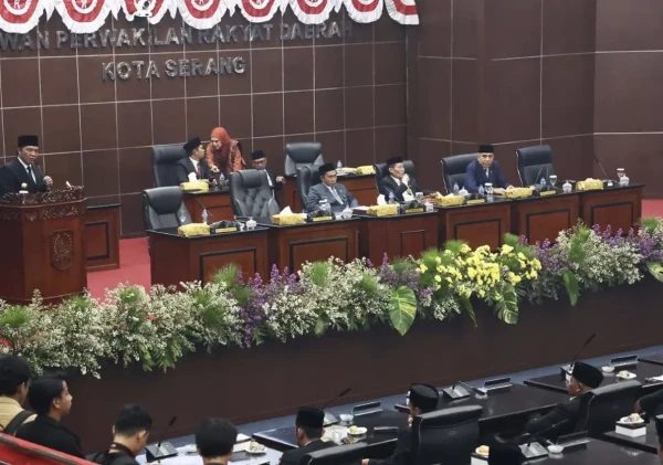 Pj Gubernur Banten Hadiri Pelantikan Anggota DPRD Kota Serang 2024-2029, Fokus pada Penyelesaian Masalah Kota Urban