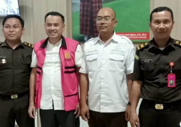 Kepala Desa Babakan Ditahan atas Dugaan Suap Rp700 Juta dalam Kasus Pembebasan Lahan