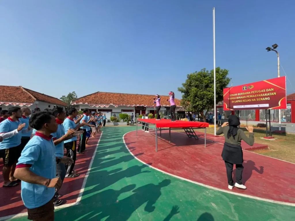 Senam Pagi di Lapas Kelas IIA Serang: Upaya Meningkatkan Kesehatan dan Kebersamaan