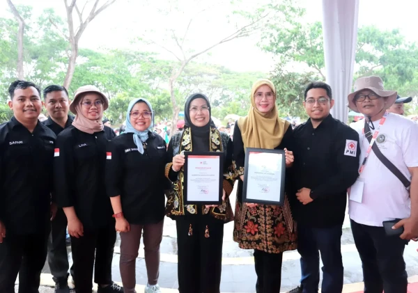 Pemkab Serang Terima Penghargaan PMI Pusat Atas Dukungan dalam Pengurangan Risiko Bencana