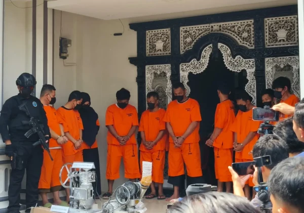 BNN Ungkap Jaringan Narkoba di Kota Serang, 971.000 Butir PCC Disita dan 10 Pelaku Ditangkap