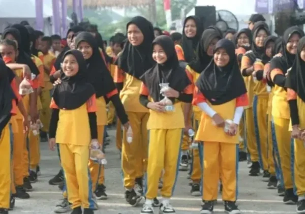 500 Siswa SD Meriahkan Hari Jadi Kabupaten Tangerang ke-392 dengan Senam dan Konsumsi Telur-Susu Bersama
