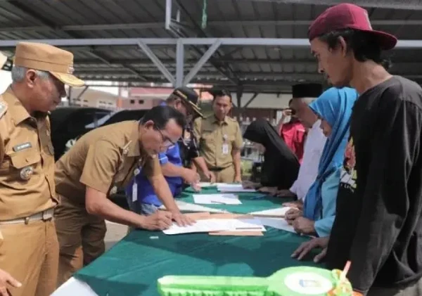 Pemkot Tangerang Serahkan Hasil Bedah Rumah di Parung Serab, Wujudkan Hunian Layak bagi Warga