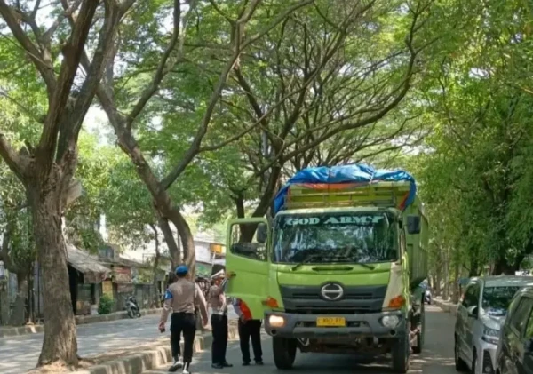 Pemkot Tangerang Gencar Tertibkan Truk Tanah yang Langgar Jam Operasional Sesuai Perwal No. 93 Tahun 2022
