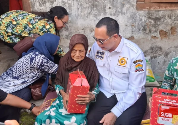 “WA Warga Dibalas Wali Kota”, Langsung Tinjau Rumah Nenek Romlah: Bantuan Digulirkan Kilat