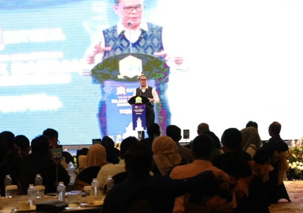 Tantang Investor Lapor Langsung ke WhatsApp, Wali Kota Serang Umumkan Kabar Besar di Malam Anugerah Pajak 2025