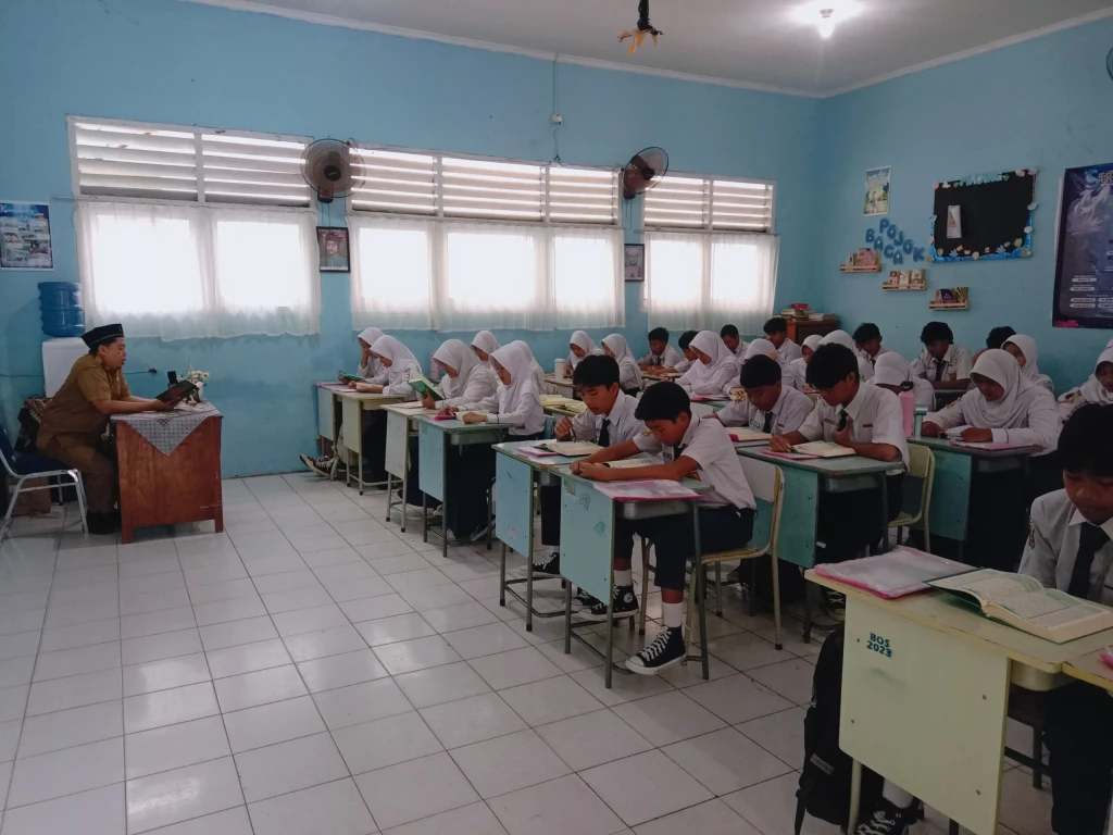 Serang Mengaji Resmi Berlaku di SD–SMP, Target 100 Ribu Al-Qur’an Disebar, Baru 45 Ribu Tersalurkan