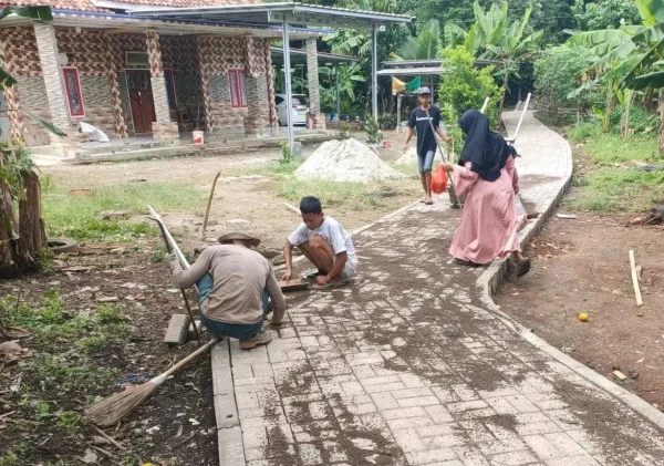 DPRKP Banten Selesaikan Pembangunan Jalan Paving Block di Kampung Kadugenep